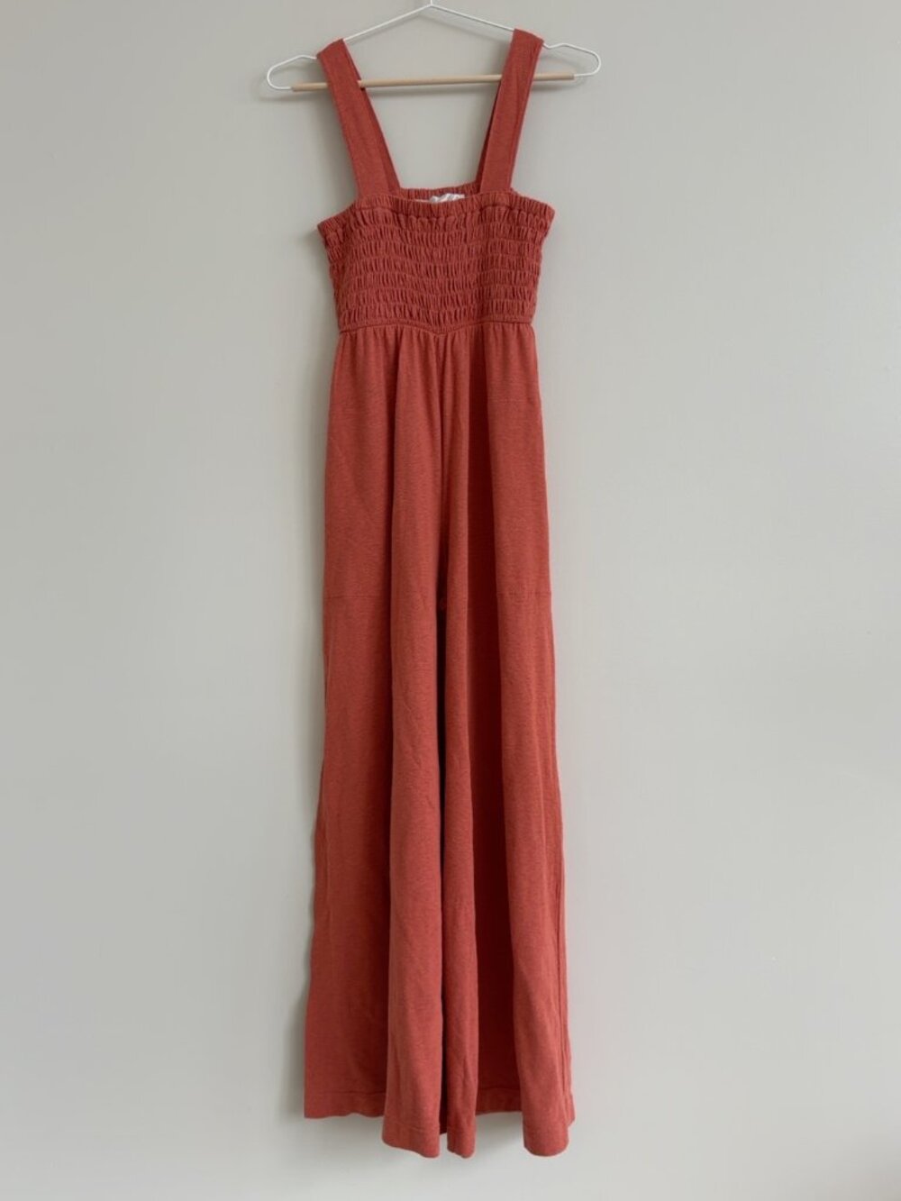 NWOT Free People Beach Rust Smocked Wide Leg Jumpsuit XS Linen Blend Pockets